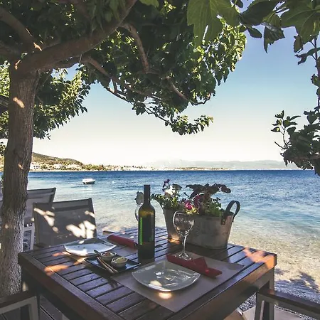 호텔 Teatro Deluxe Kato Rodini