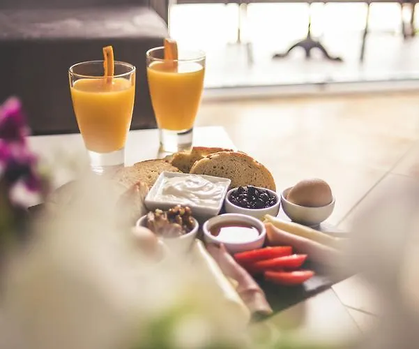 Teatro Deluxe Szálloda Kato Rodini