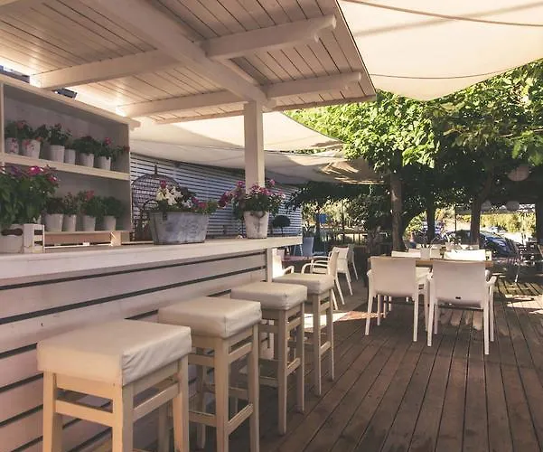 Teatro Deluxe Hotel *