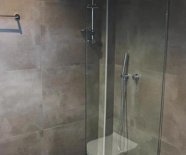 Teatro Deluxe * Kato Rodini